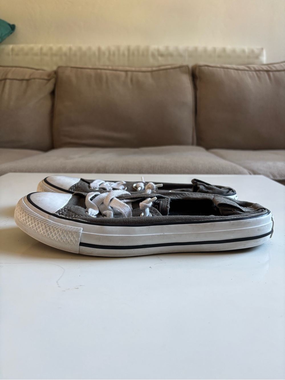 Converse Low-Top Women Canvas Sneakers in Gray and White
